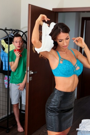 Hot mom Natalie Grace bangs her stepson after catching him peeking at her
