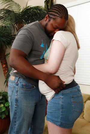 Pregnant Girl Interracial - Interracial Pregnant at LamaLinks.com