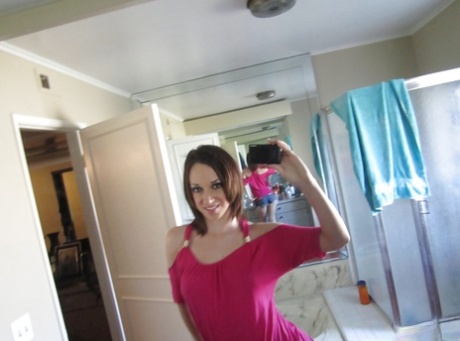 Cute ex-gf Jada Stevens taking mirror selfies of her big natural boobs