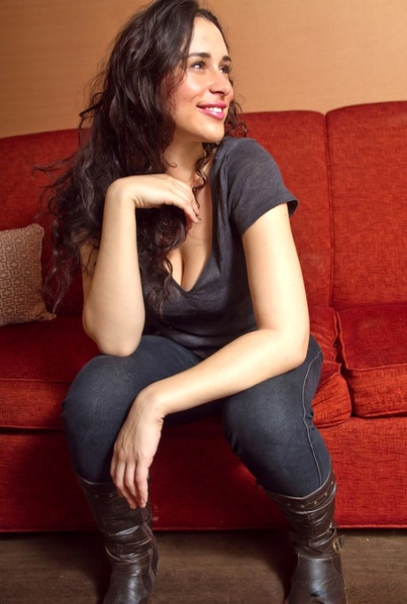 Hot amateur Marianna in tight jeans peeling off her sweater to bare big boobs 36997668