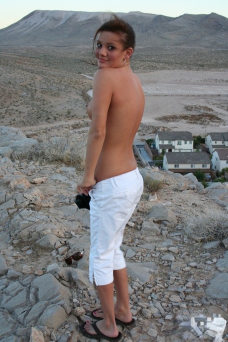 Cute teen girl Kate Crush makes her nude modeling debut up in the hills 30598346