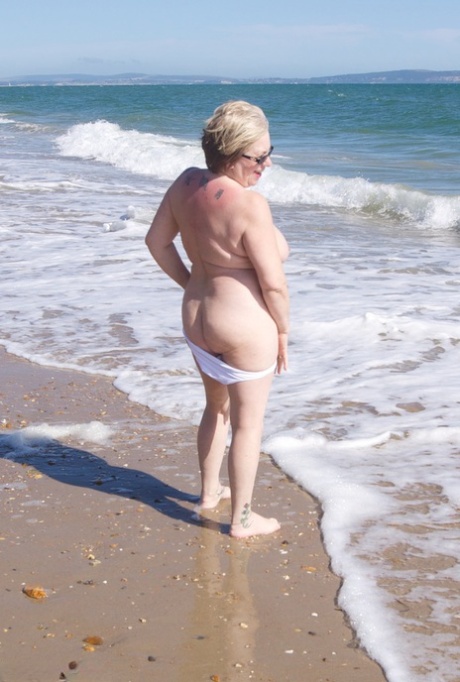 Fat Naked Beach Amateurs - Booty Fat Porn Pics & XXX Photos - LamaLinks.com