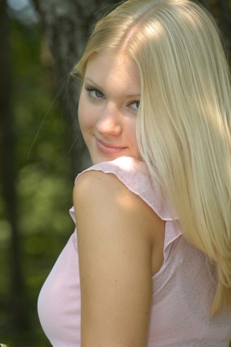 Amateur Teen Blond Facial - Amateur Blonde Outdoor Porn Pics & XXX Photos - LamaLinks.com