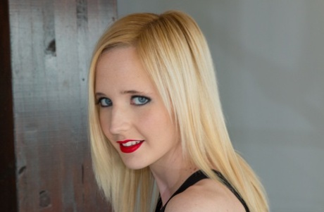 Blonde girl Alice D sports red lips while having sex on a sofa ensemble 38245494