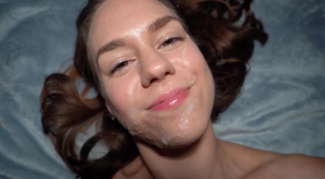 Brunette Amateur Facial - Homemade Amateur Facial Porn Pics & XXX Photos - LamaLinks.com