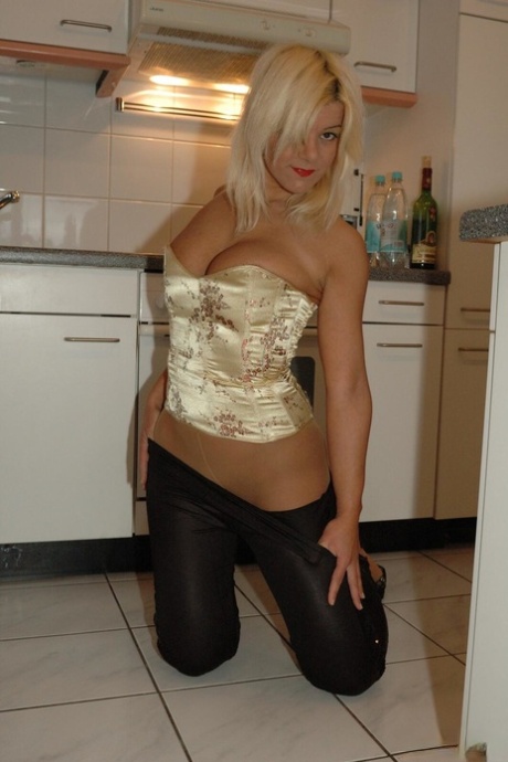 Blonde amateur Martina takes of her jeans while wearing pointy heels 83809889