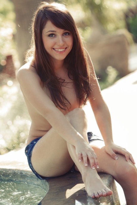Pretty girl Marissa May splashes in the water while getting bare naked 80984711