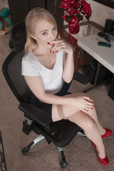 Hot blonde travel agent flashes hairy pussy and spreads lips in the office 75807143
