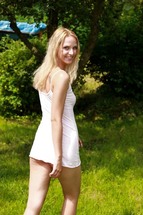 Foot fetish scene with a masturbating teen babe in woods Kyra 52392844