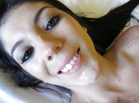 Cute brunette bitch with beautiful eyes sucking a fat wiener 33546054