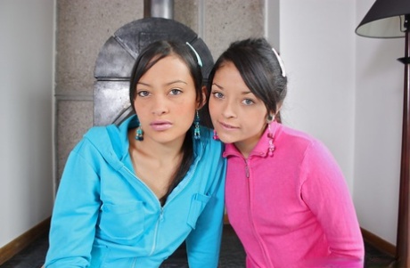 Tami Fabiana and Diana Delgado enjoys a foursome groupsex with horny guys 19170799